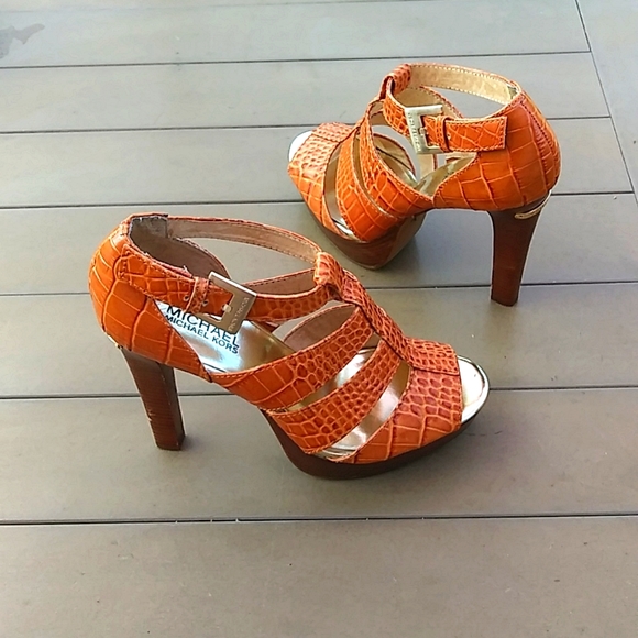 Michael Kors crocodile platforms - Picture 13 of 15